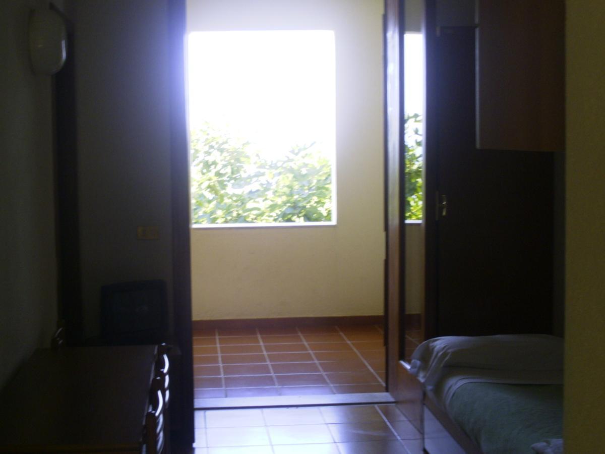 Vrclub - Villa Ridente Residence سان جورجيو ماجيوري المظهر الخارجي الصورة